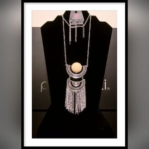 Paparazzi Jewelry Desert Diviner Necklace and Earring Set.